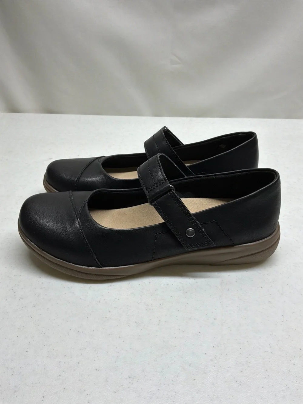 Baretraps Black Mary Jane Comfort Flats Size 6M NWOT
